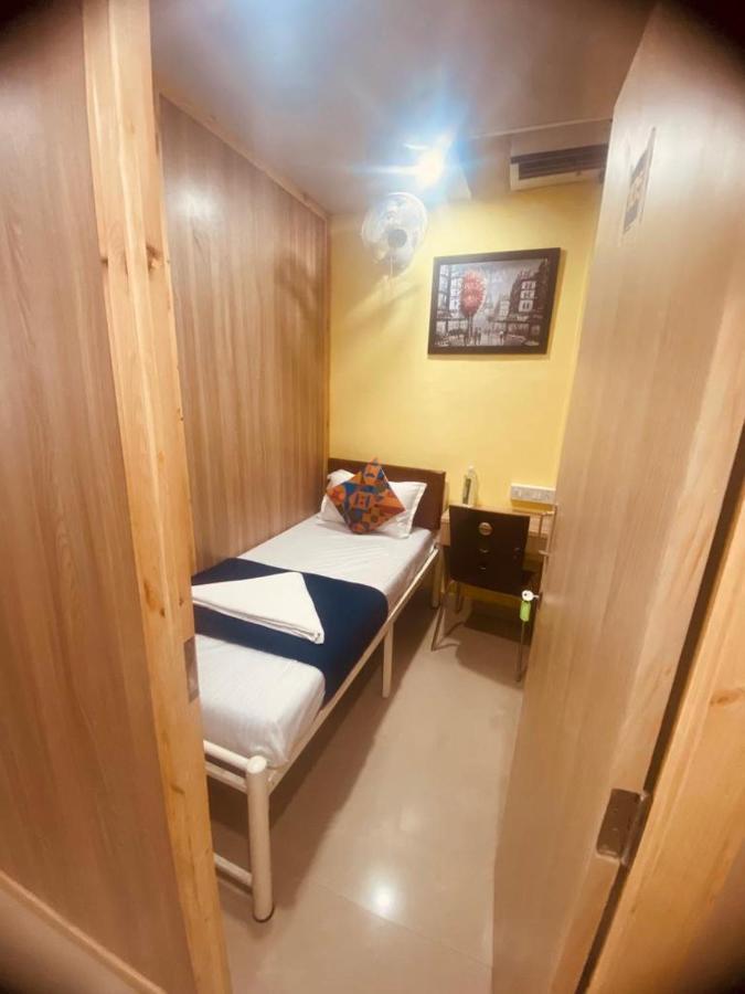 Royal Cabin Stay Mumbai Dış mekan fotoğraf