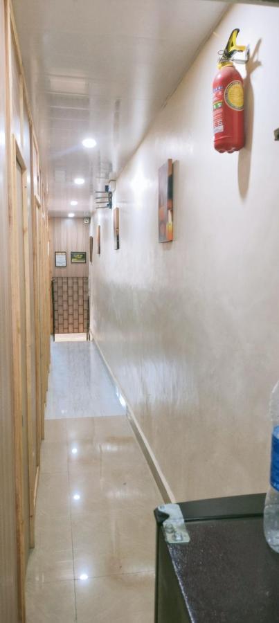 Royal Cabin Stay Mumbai Dış mekan fotoğraf