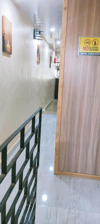 Royal Cabin Stay Mumbai Dış mekan fotoğraf